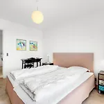 Unique For 10 People With A Large Outdoor Wellness Area - 1030 * 灵克宾