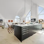 Unique For 10 People With A Large Outdoor Wellness Area - 1030 度假居