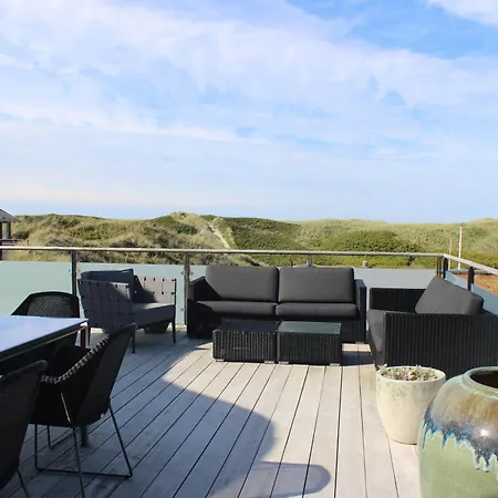 Unique For 10 People With A Large Outdoor Wellness Area - 1030 灵克宾